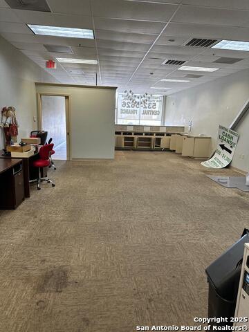 Listing photo id 6 for 3520 New Braunfels S 116