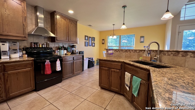 Image 14 of 28 For 308 Edgehill