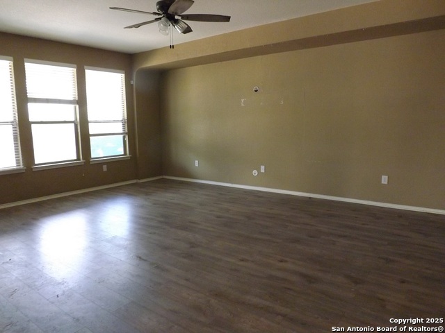 Image 11 of 15 For 9902 Copper Rise