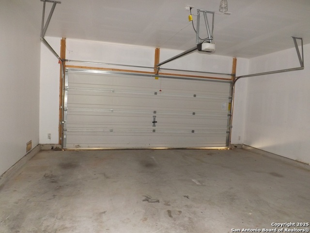 Image 9 of 15 For 9902 Copper Rise