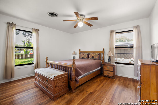 Image 12 of 26 For 502 Timberlane Dr