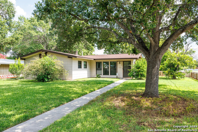 Image 2 of 26 For 502 Timberlane Dr