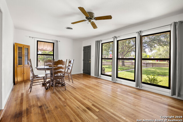 Image 6 of 26 For 502 Timberlane Dr