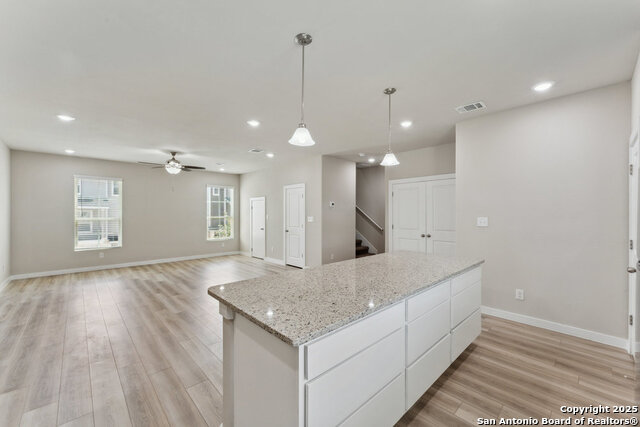 Listing photo id 13 for 21419-21503 Sir Walter Ln