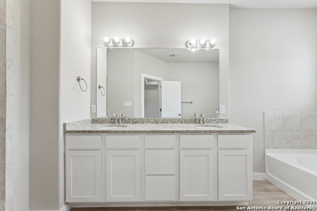 Listing photo id 26 for 21419-21503 Sir Walter Ln