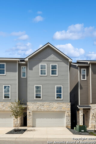 Listing photo id 1 for 21419-21503 Sir Walter Ln