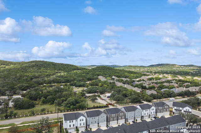 Listing photo id 36 for 21419-21503 Sir Walter Ln