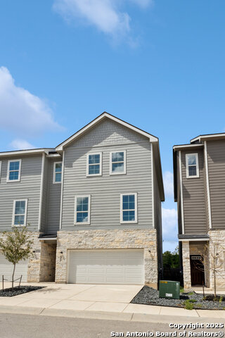 Listing photo id 2 for 21419-21503 Sir Walter Ln