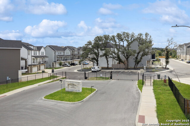 Listing photo id 39 for 21419-21503 Sir Walter Ln
