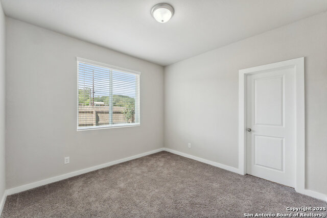 Listing photo id 6 for 21419-21503 Sir Walter Ln