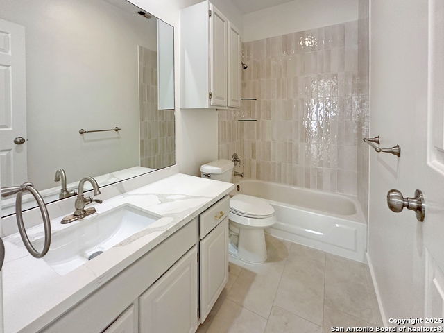 Image 18 of 45 For 710 Stoneway