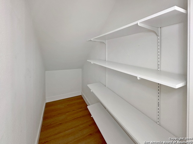 Image 19 of 45 For 710 Stoneway