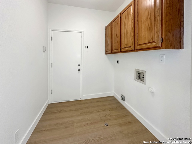 Image 38 of 45 For 710 Stoneway
