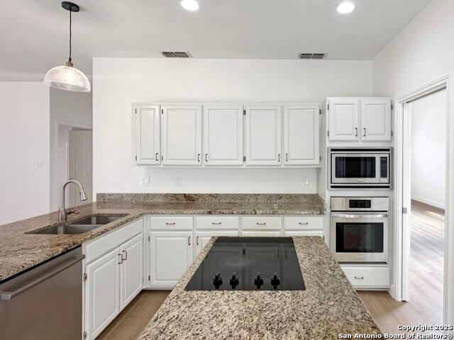Image 7 of 45 For 710 Stoneway