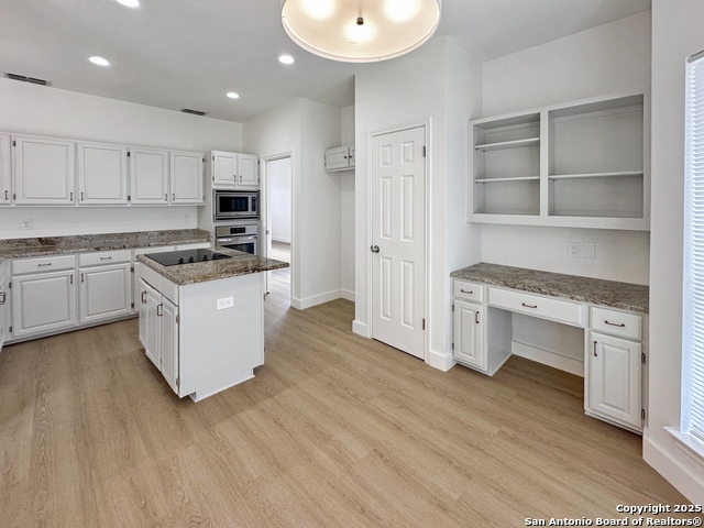 Image 8 of 45 For 710 Stoneway