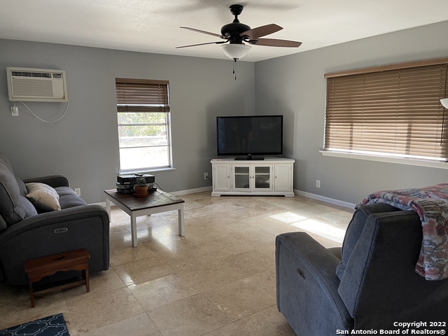 Image 9 of 16 For 6532 Ambling St W