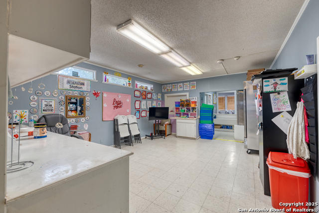 Listing photo id 10 for 1007 Getty St N
