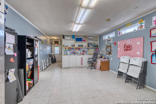 Listing photo id 11 for 1007 Getty St N