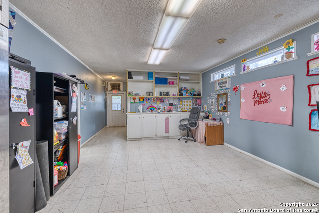Listing photo id 12 for 1007 Getty St N