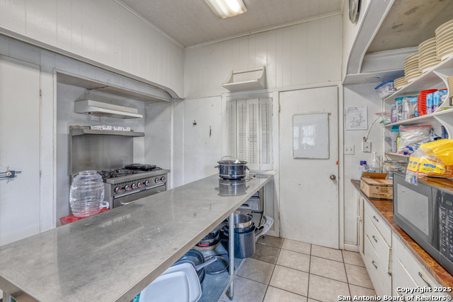 Listing photo id 15 for 1007 Getty St N
