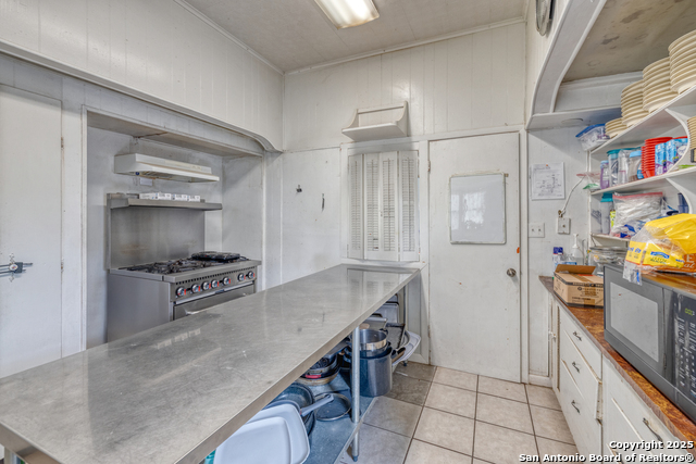 Listing photo id 16 for 1007 Getty St N