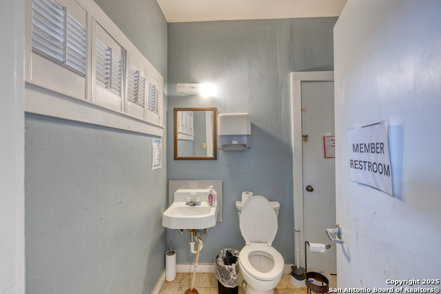 Listing photo id 17 for 1007 Getty St N