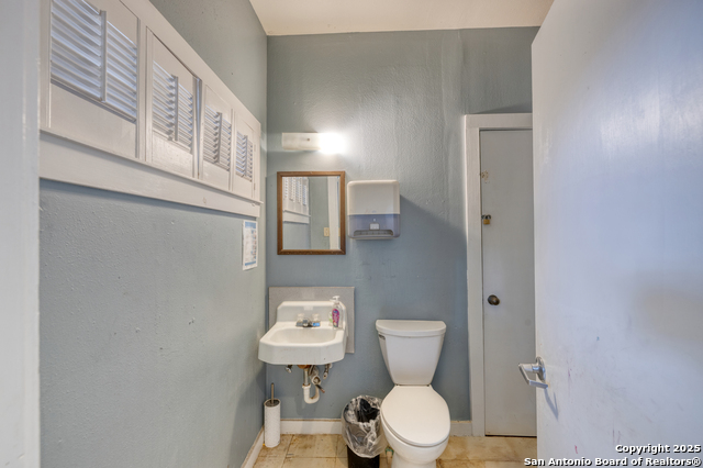 Listing photo id 18 for 1007 Getty St N
