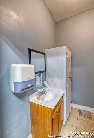 Listing photo id 23 for 1007 Getty St N