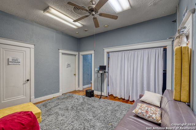 Listing photo id 24 for 1007 Getty St N