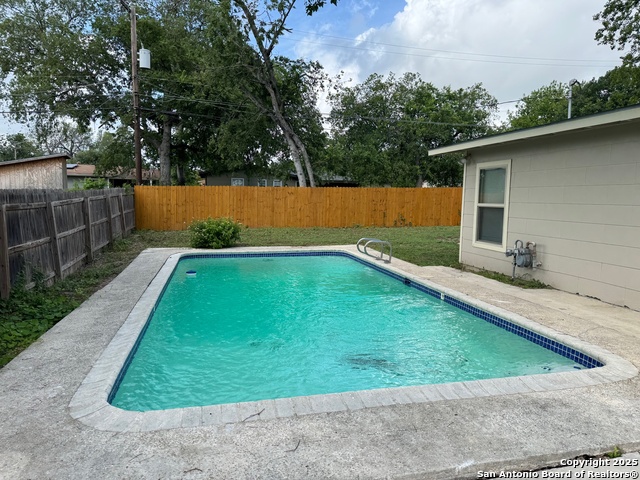 Image 23 of 27 For 2310 Ingleside