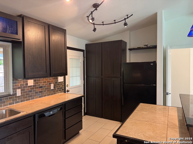 Image 6 of 27 For 2310 Ingleside