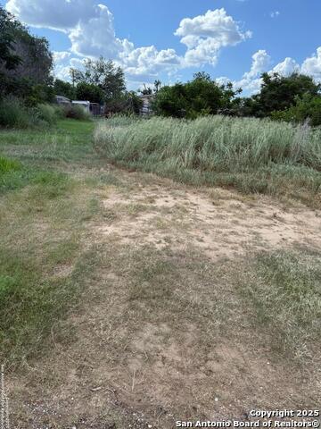 Details for 231 4th  , Elmendorf, TX 78112
