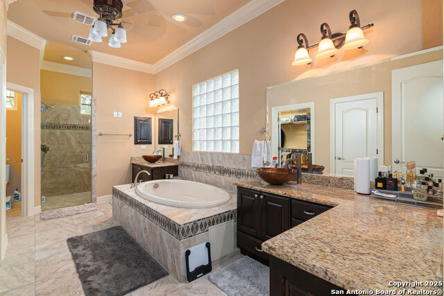 Listing photo id 16 for 403 Rio Springs