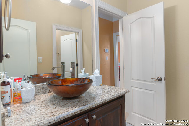 Listing photo id 29 for 403 Rio Springs