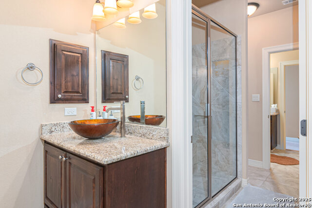 Listing photo id 30 for 403 Rio Springs