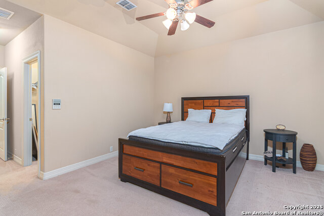 Listing photo id 31 for 403 Rio Springs