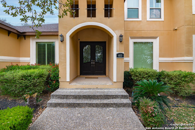 Listing photo id 2 for 403 Rio Springs