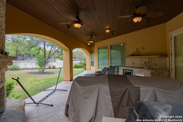 Listing photo id 41 for 403 Rio Springs