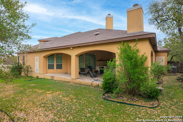 Listing photo id 43 for 403 Rio Springs