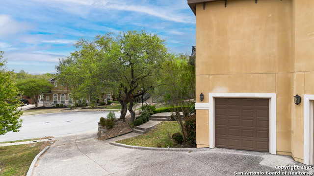 Listing photo id 50 for 403 Rio Springs