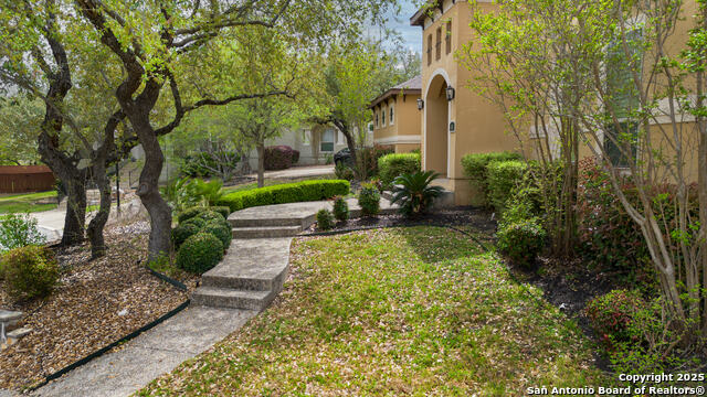 Listing photo id 5 for 403 Rio Springs