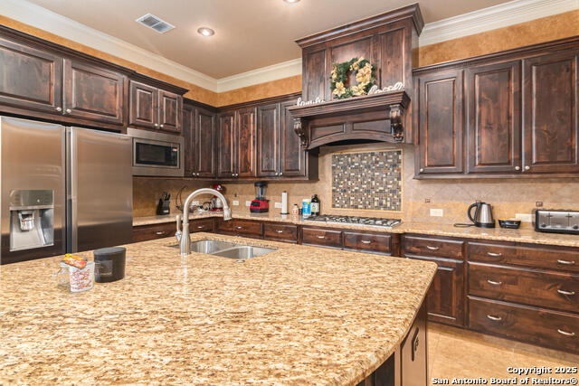 Listing photo id 7 for 403 Rio Springs