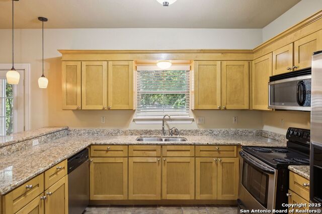 Image 13 of 42 For 214 Vance St