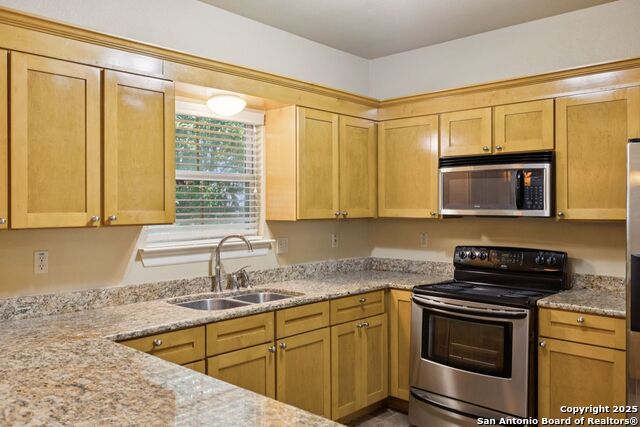 Image 16 of 42 For 214 Vance St