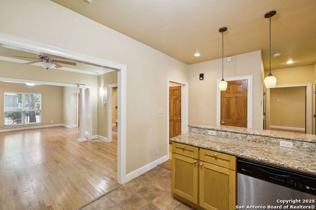 Image 17 of 42 For 214 Vance St