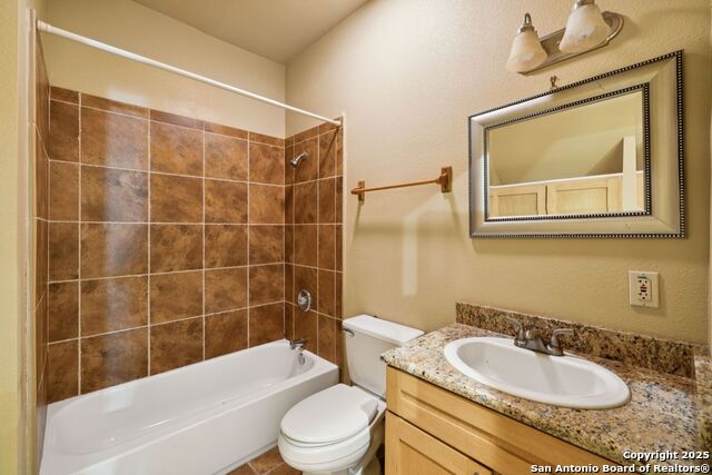 Image 18 of 42 For 214 Vance St