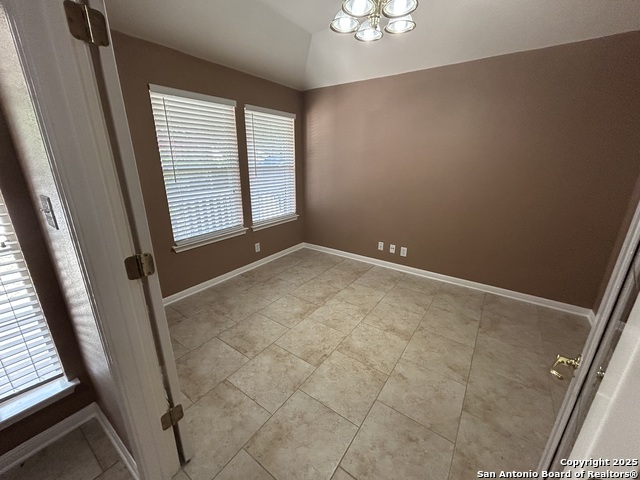 Image 21 of 38 For 3327 Willet Way
