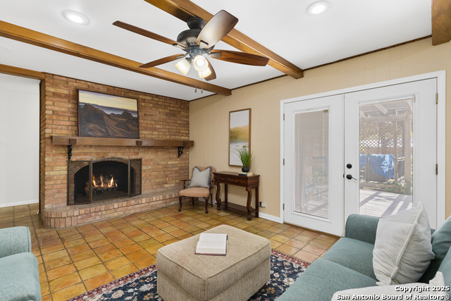 Listing photo id 13 for 10410 Sunflower Ln
