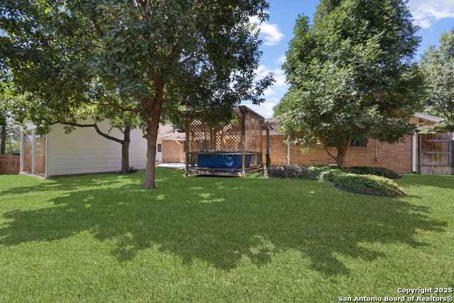 Listing photo id 33 for 10410 Sunflower Ln