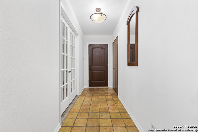 Listing photo id 3 for 10410 Sunflower Ln